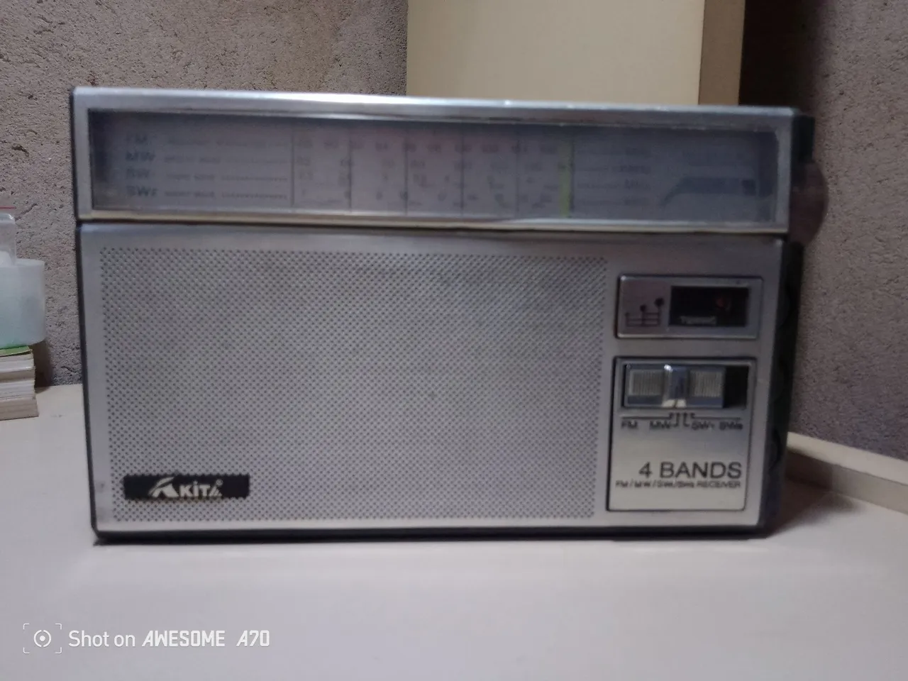 Rádio Portátil Akita 4 Bandas
