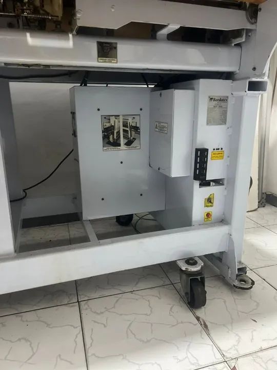 Máquina de Bordado Industrial - Foto 6
