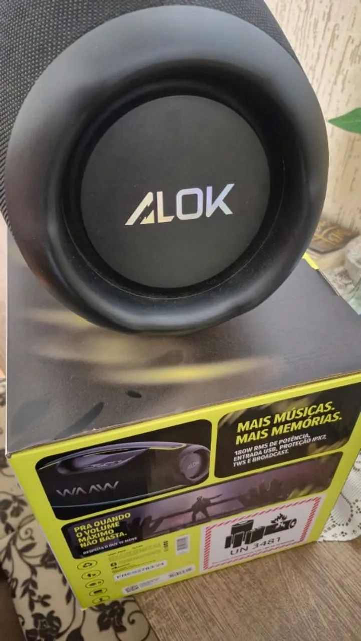 Caixa de som waaw64352405528066121
