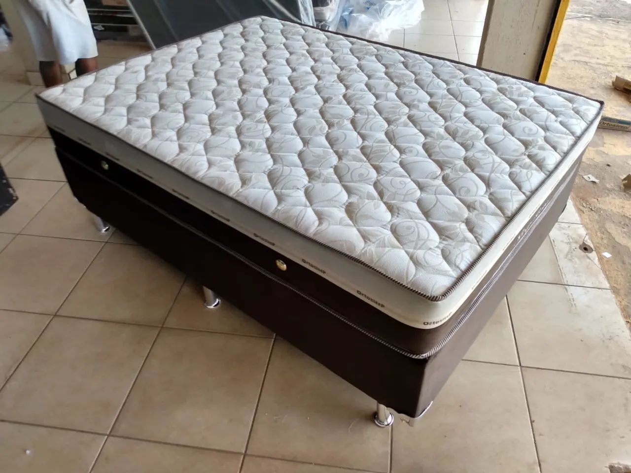 Colchão Molas ensacadas casal + suporte brinde, produtos novos - Foto 3