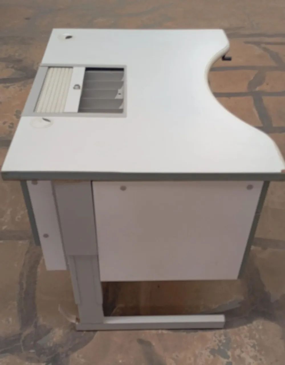 Mesa caixa de banco com Regulagem de Altura  - Foto 4