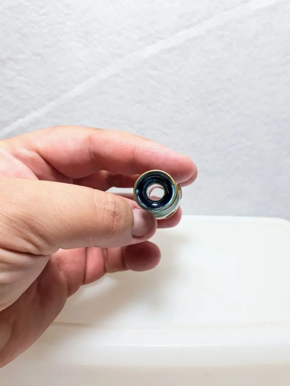 Antigo e pequeno frasco de vidro azul e dourado - Foto 6