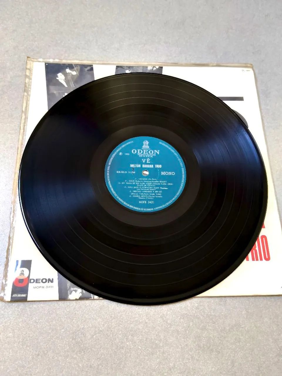 Vinil Milton Banana Trio - VÊ 1965 - Foto 4
