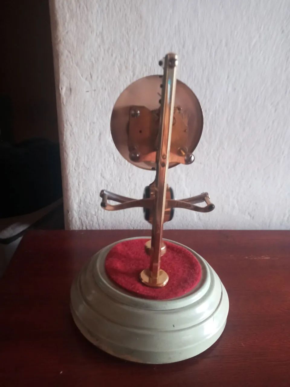 Relógio Tagus de Mesa Antigo com Cúpula de Vidro - Foto 4