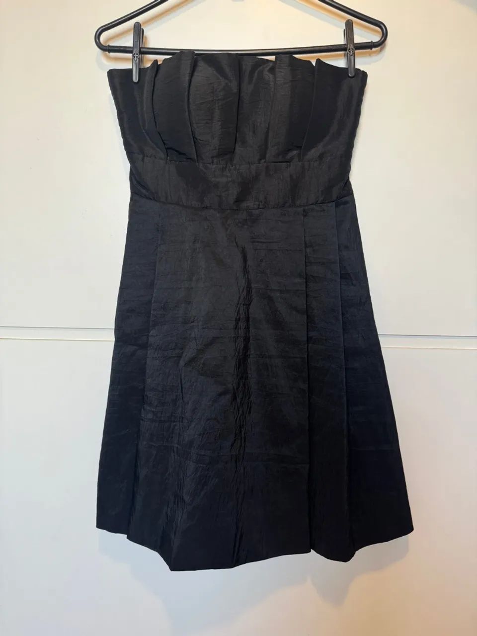 Vestido Preto Tomara Que Caia em Tafetá 