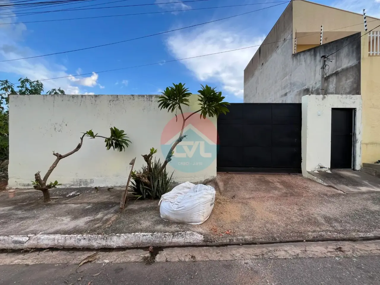 Excelente imóvel residencial localizado no bairro Dom Bosco, próximo ao Shopping Pantanal.