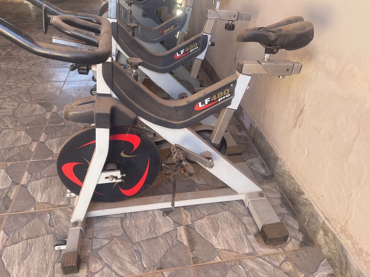 Bicicleta ergométrica LF480 pro e Total Health  - Foto 3