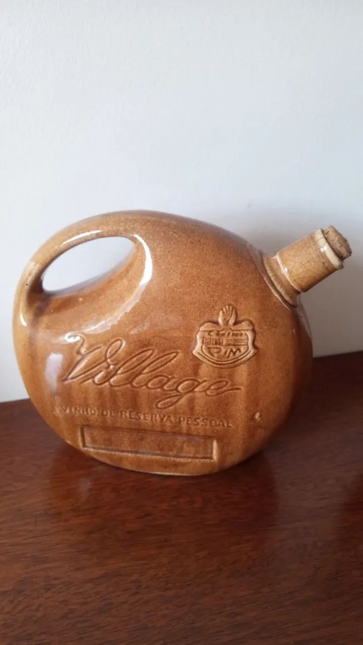 Garrafas decorativas para vinho. - Foto 2