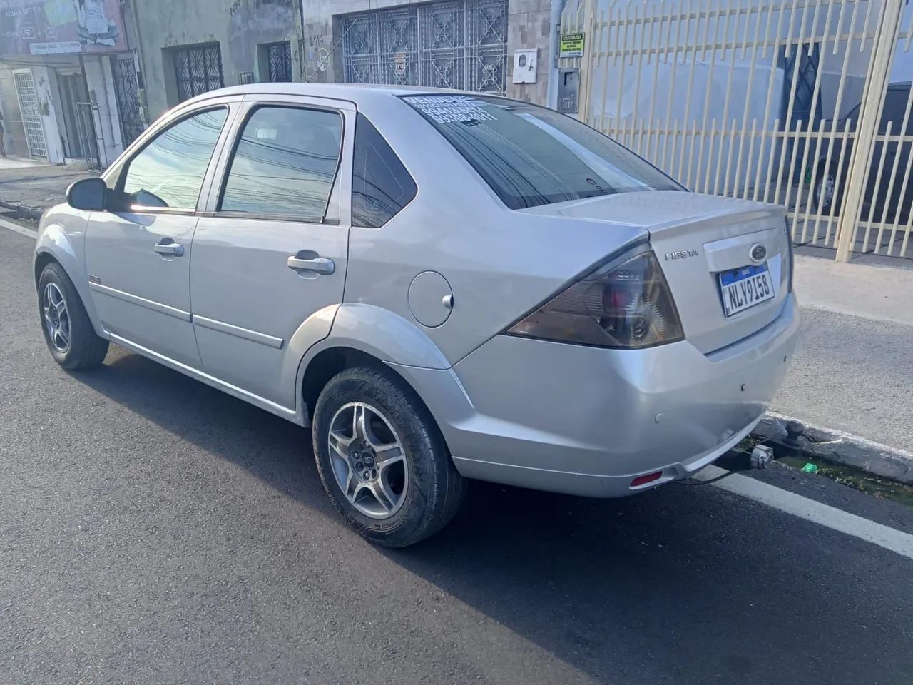 Ford fiesta sedan 2011 extra. Telefone pra contato. * zap - Foto 5