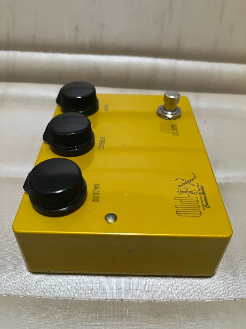 Pedal Hand Made OLD-FX Custom Pedals Klone - Versão do famoso Klon Gold - Super Conservado - Foto 3