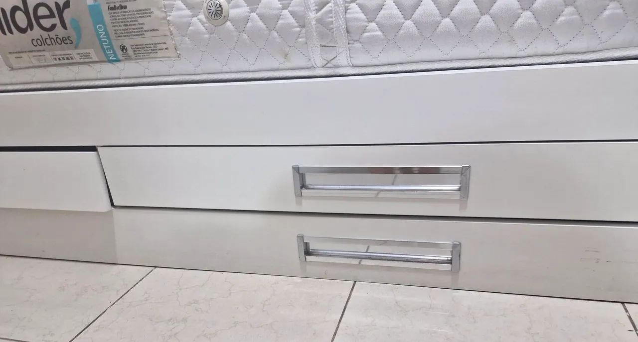 Cama Box com cama de apoio ; e 2 Gavetas