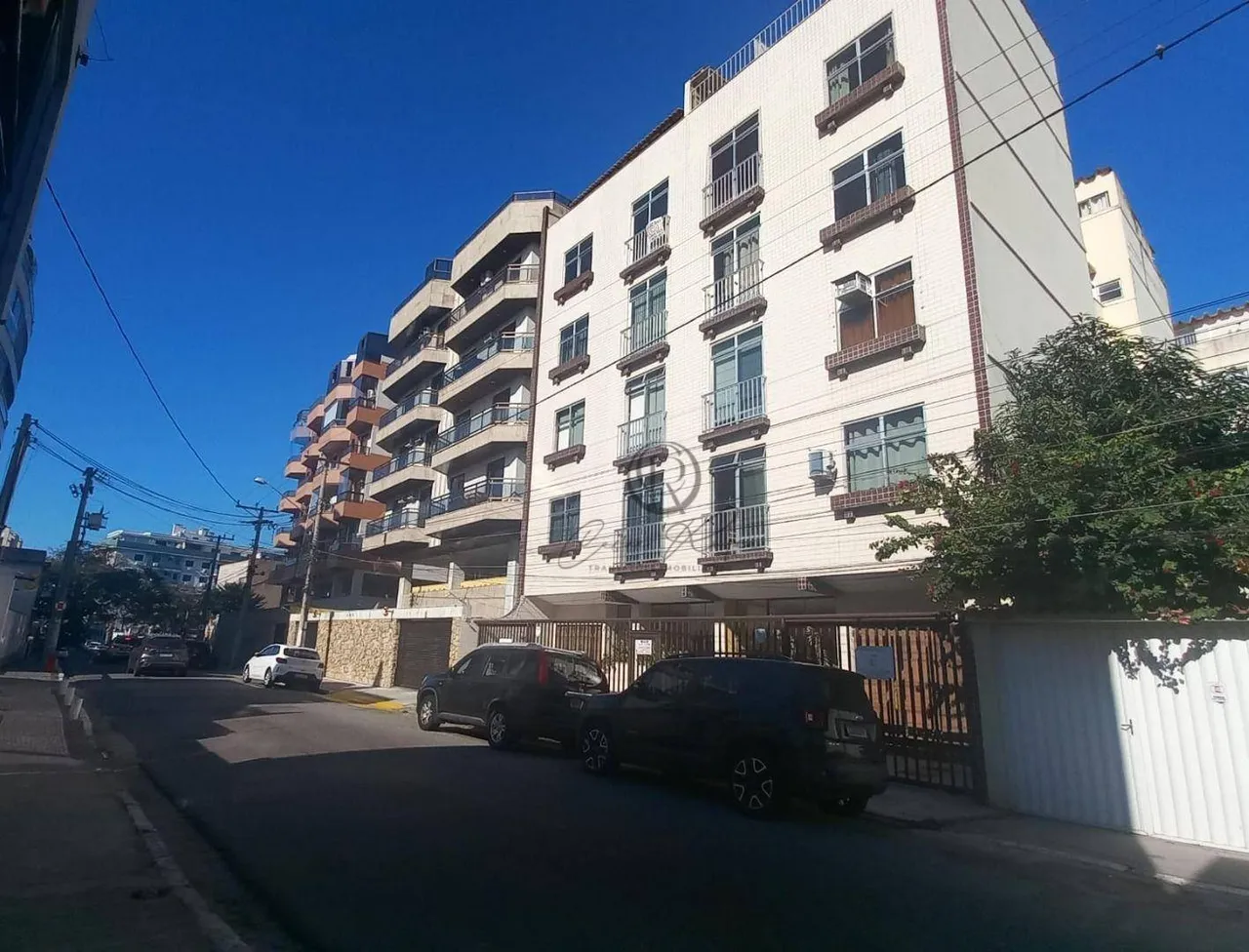 Apartamento com 2 dormitórios para alugar, 60 m² por R$ 2.500,00/ano - Centro - Cabo Frio/