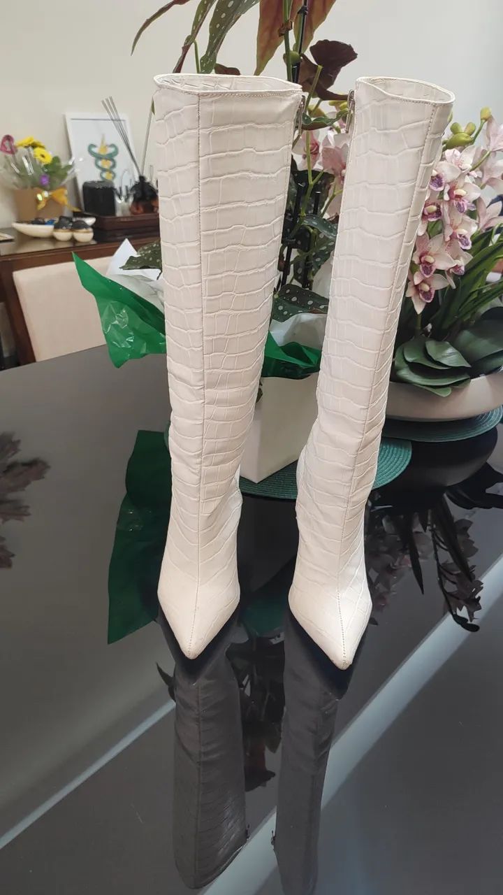 Vende-se bota cano longo $100,00