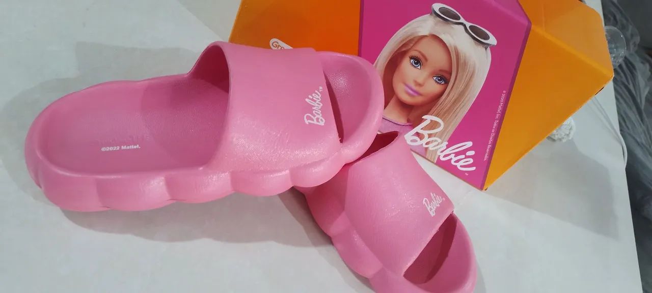 Chinelo slide Barbie Infantil 