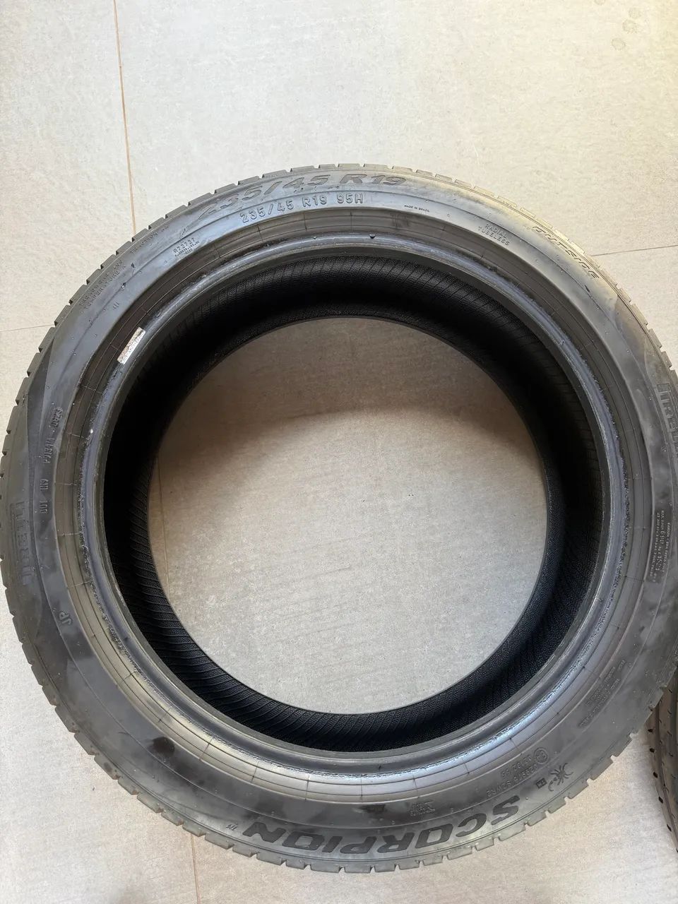 Pneus Pirelli Scorpion 235/45/19 - Foto 4