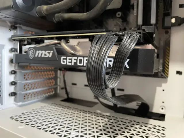 RTX 3060 Ti GDDR6X VENTUS 2X OC - Foto 3