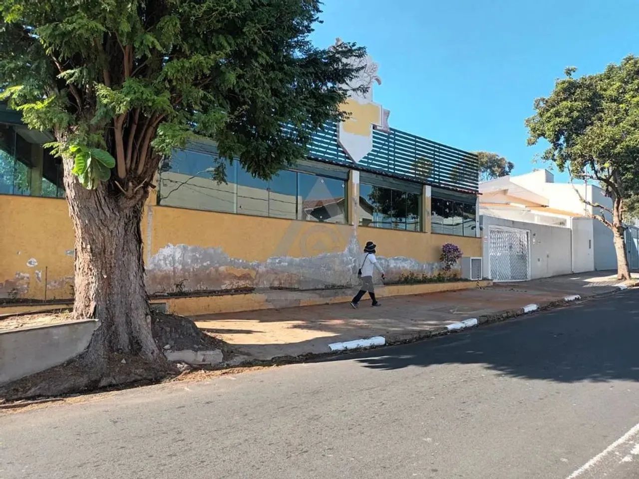 Casa à venda em Campinas, Chácara da Barra, com 1 quarto, com 350 m² - Foto 2