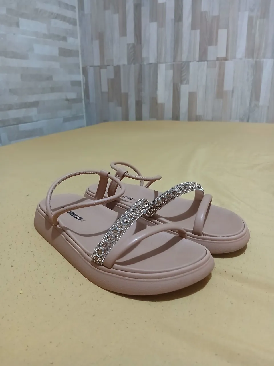 Sandália feminina Bege com Strass , Tamanho 37