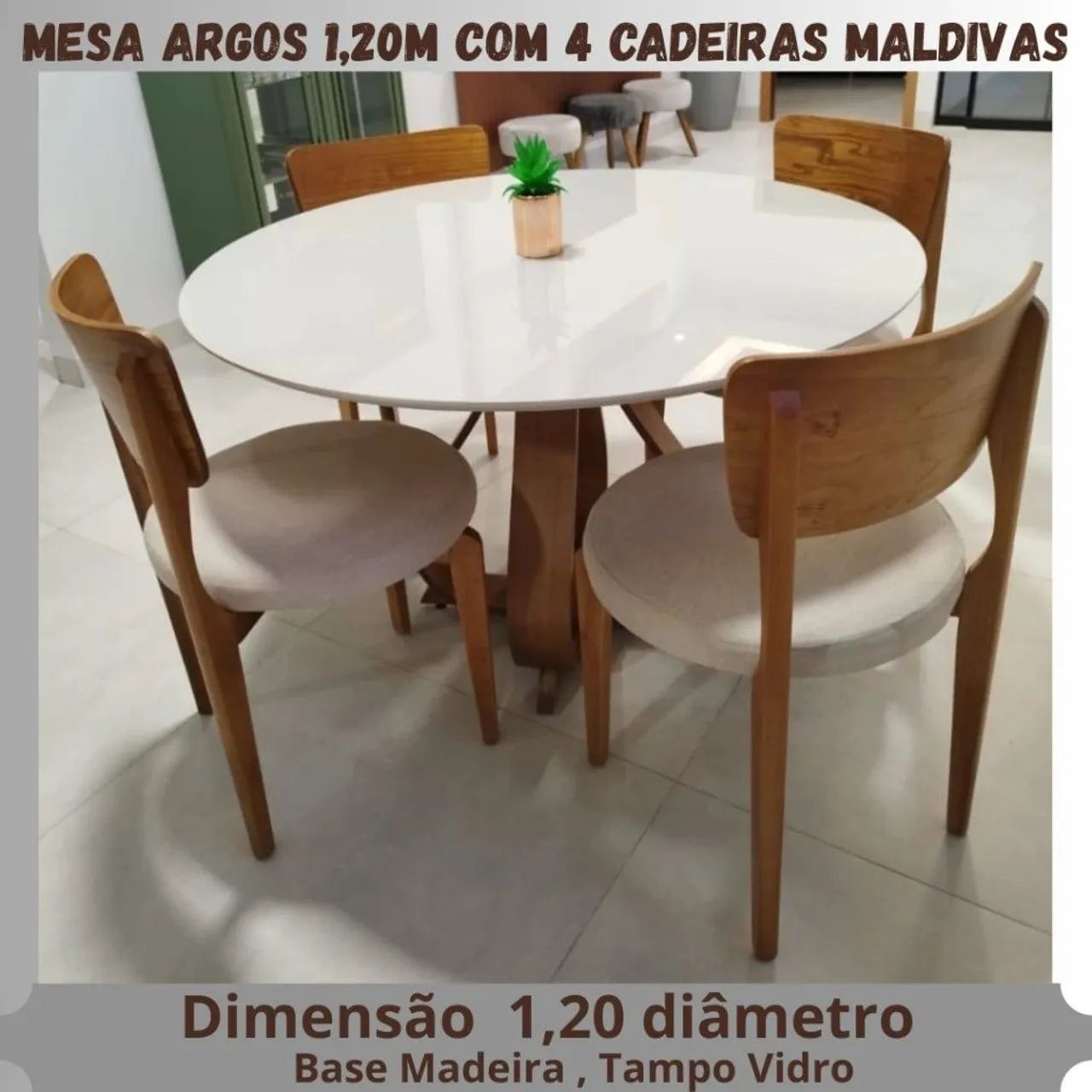 Mesa de Jantar Redonda com 4 cadeiras