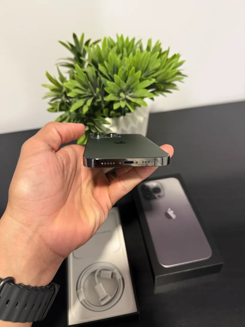 iPhone 13 Pro 256GB | Bateria 77% | Caixa e Cabo Original