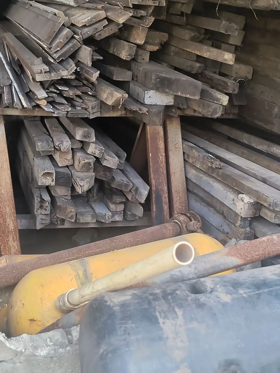 Madeiras64166904199041120