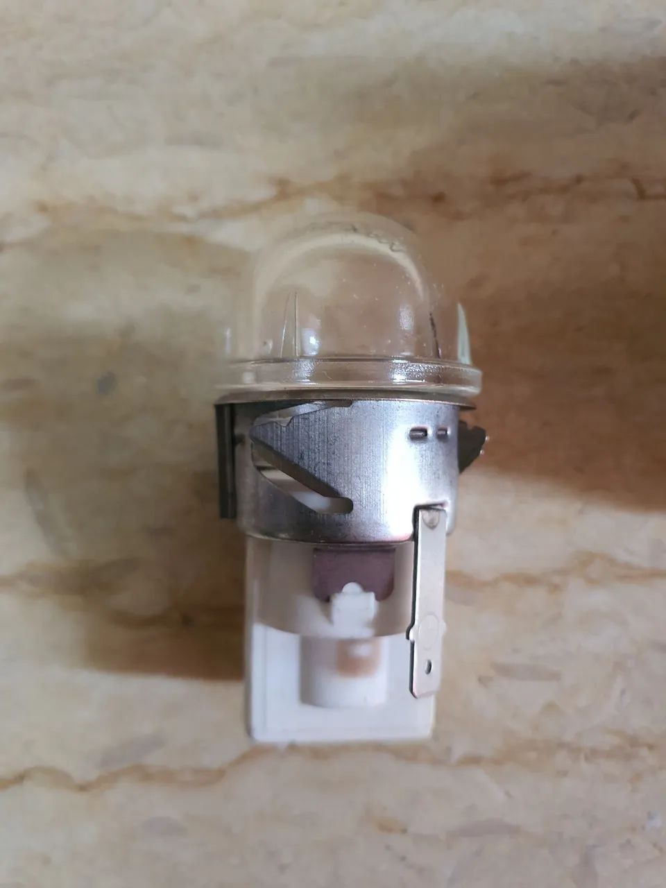 LÂMPADA FOGÃO ELECTROLUX 127 V NOVA - Foto 4