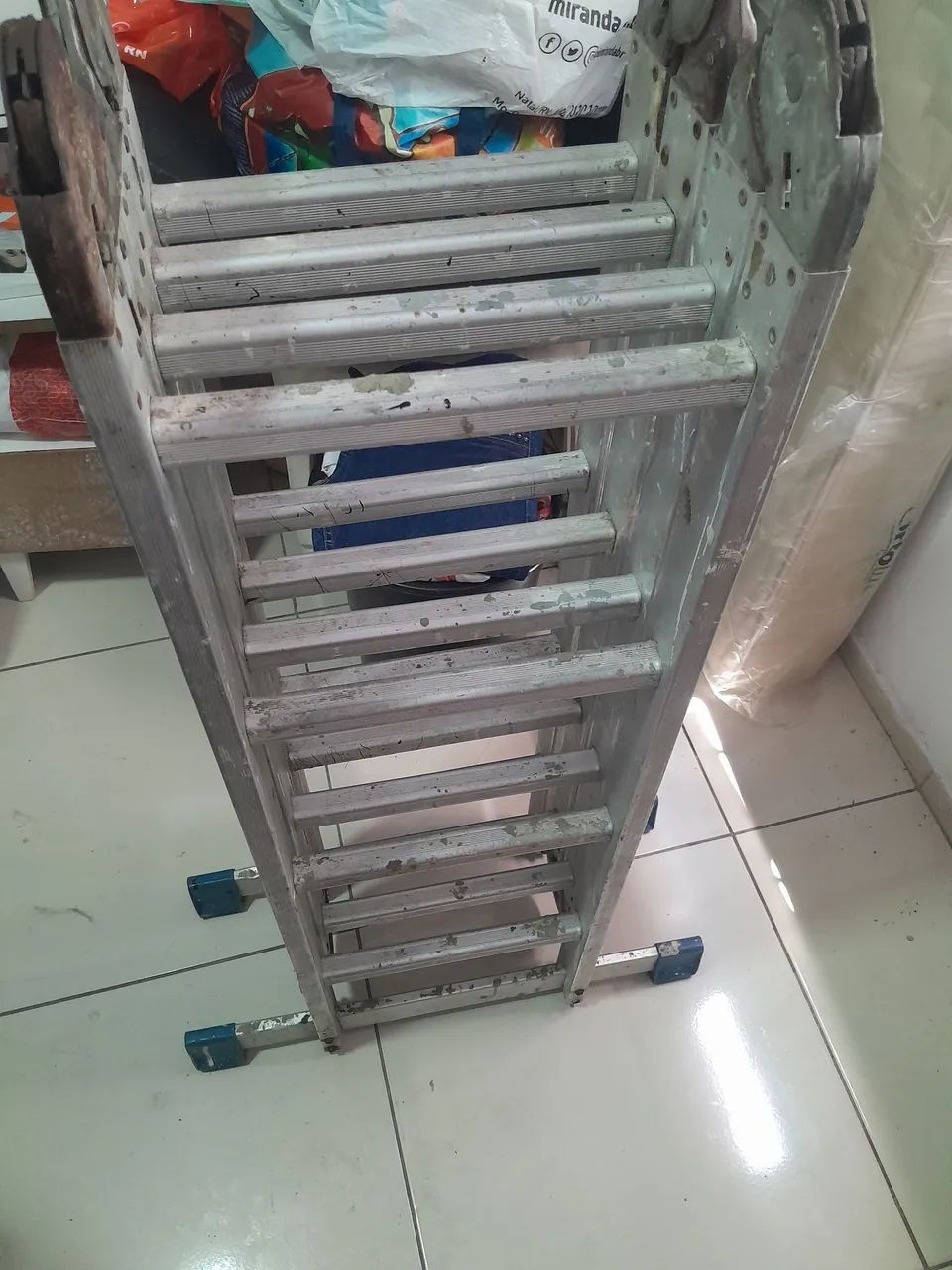 Escada dobrável 64363477244291120