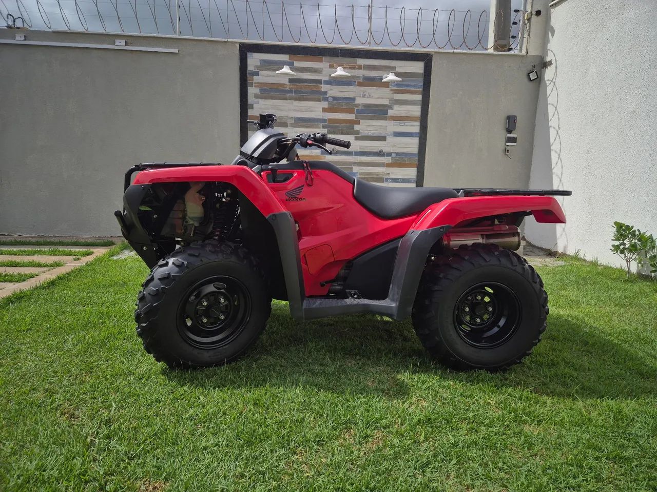 Quadriciclo Honda Foutrax 4x4 Vermelho - Foto 2