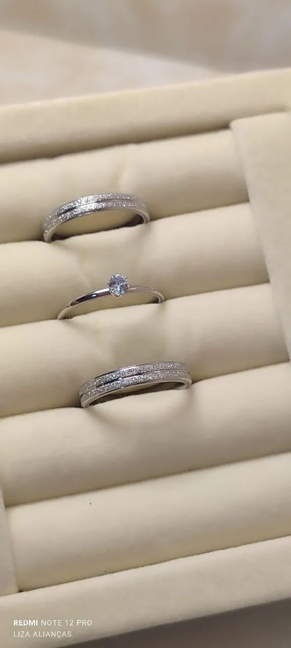 Par de Alianças 4mm Diamantadas com friso+Solitário! - Foto 5