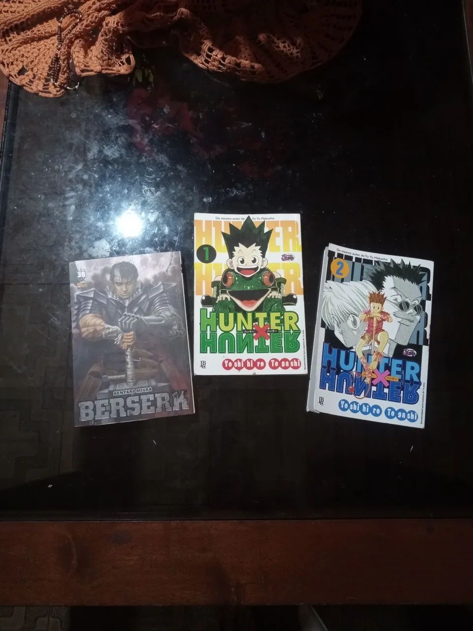 Mangás Hunter x Hunter e Berserk
