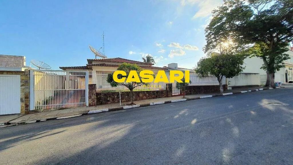 Casa com 3 dormitórios à venda, 311 m² - Centro - Cerquilho/SP