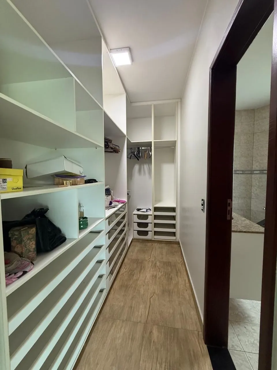 Alugo Casa sobrado alto padrão com 3 suítes no Riacho Fundo 1