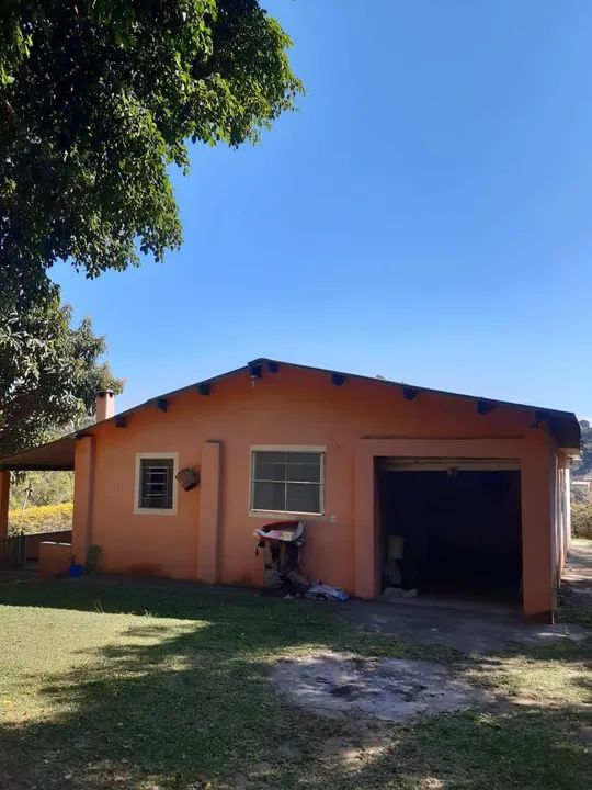 Sítio com casa e área verde em ótima localização - Foto 5