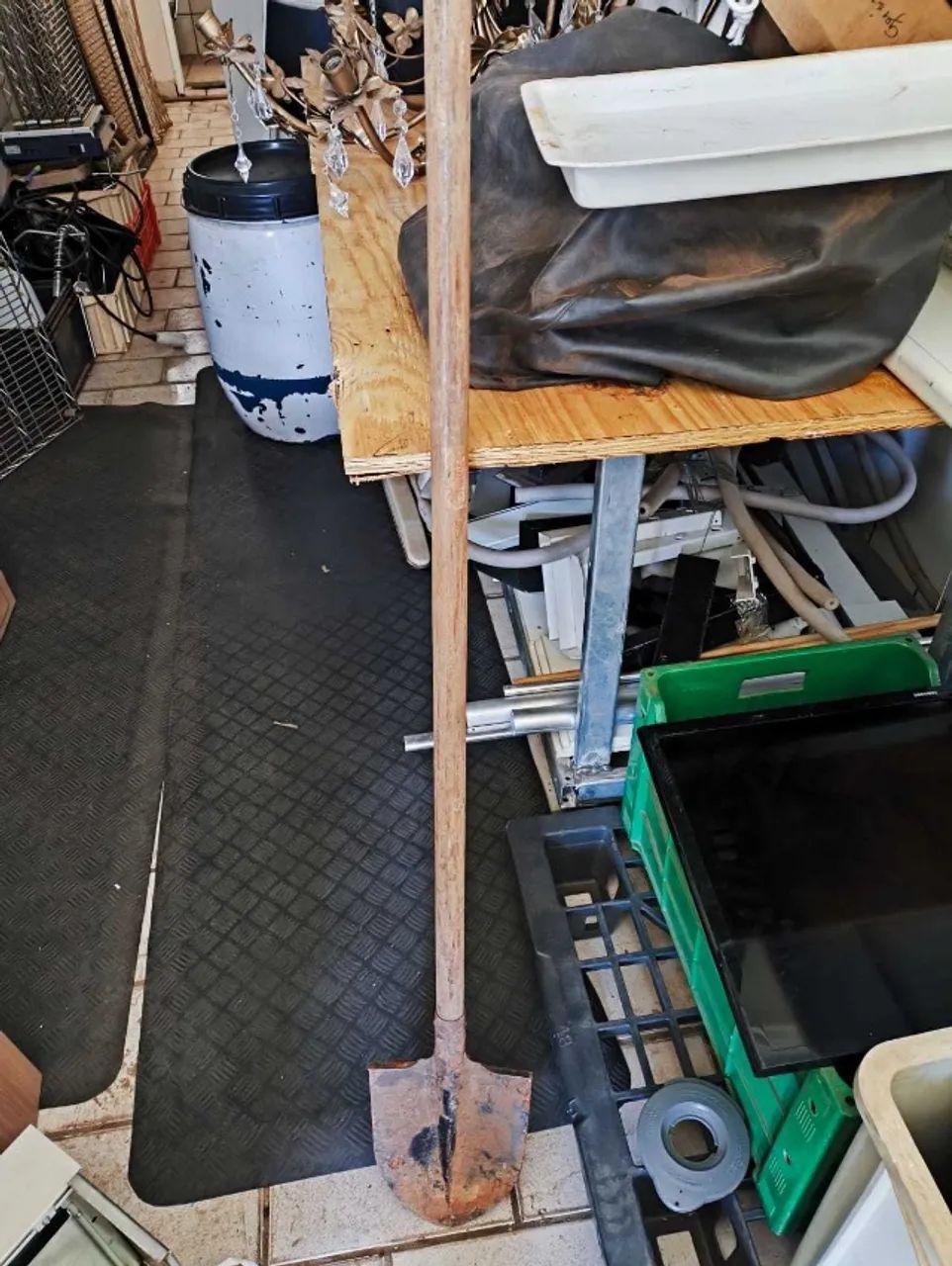 Pá Cortadeira/vanga De Bico Com Cabo Reto Longo 120 cm - Foto 2