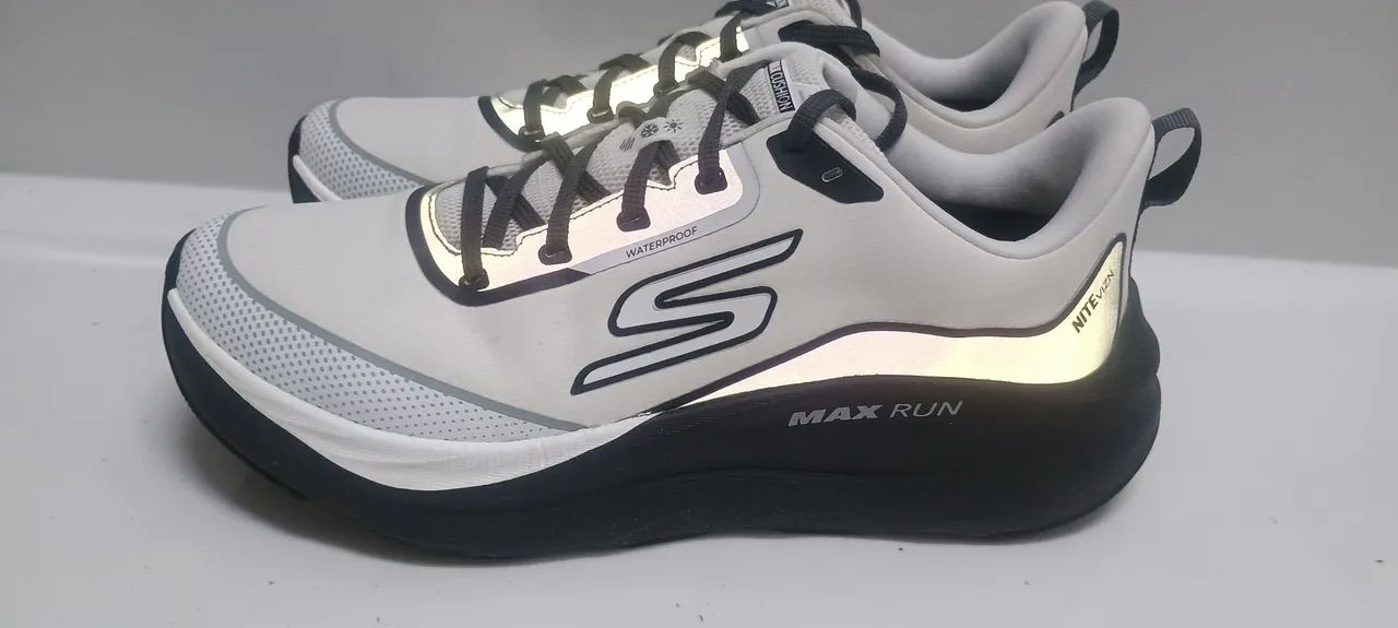 Tênis Skechers Max Run Waterproof 44
