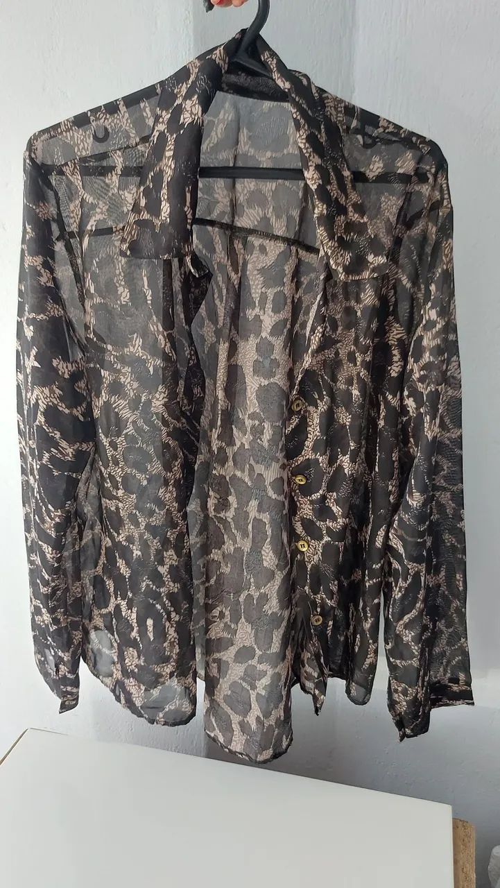 Blusa listrada branca e preta - Foto 2
