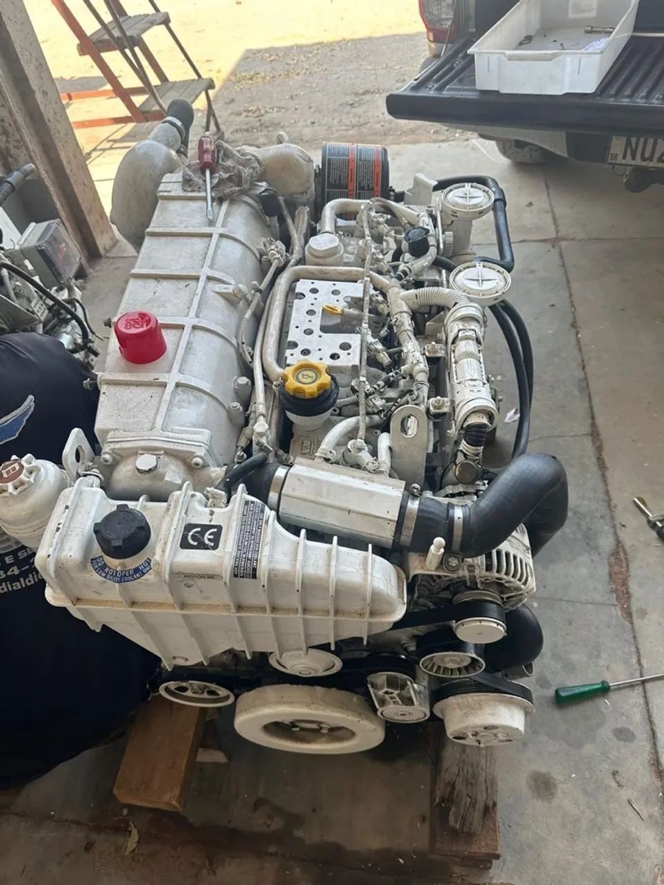 2  Motores Mercury Diesel QDS4 4.2 82h Branco Parella - Foto 4