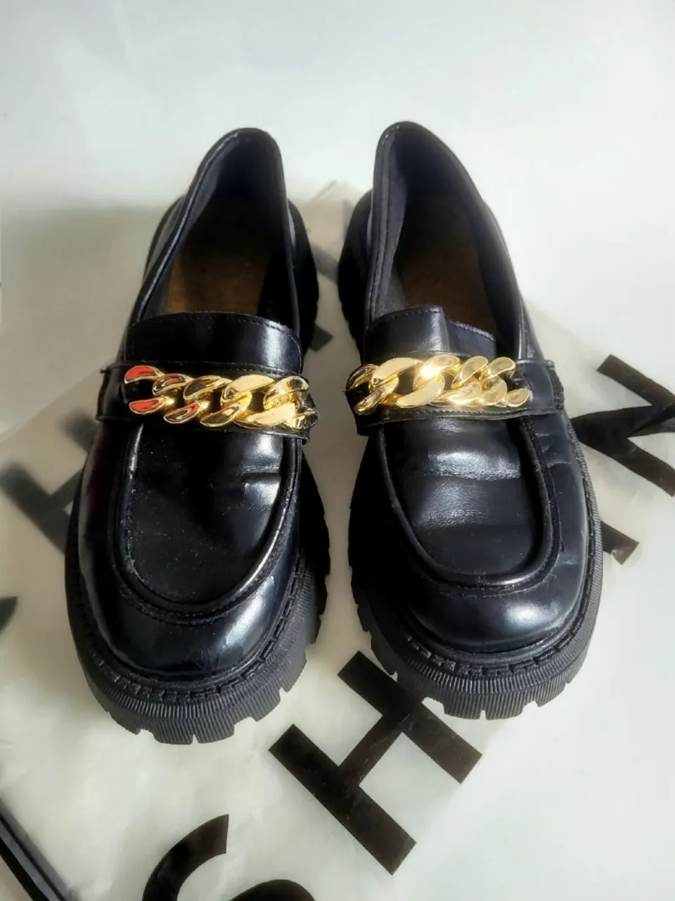 Mocassim Tratorado Shein n 36 S/ Palmilha