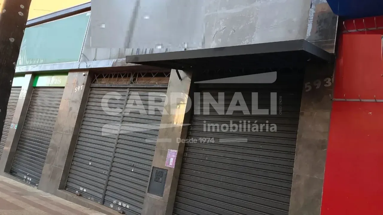 Oportunidade! 03 salões comercias com excelente localização, no centro da cidade.
