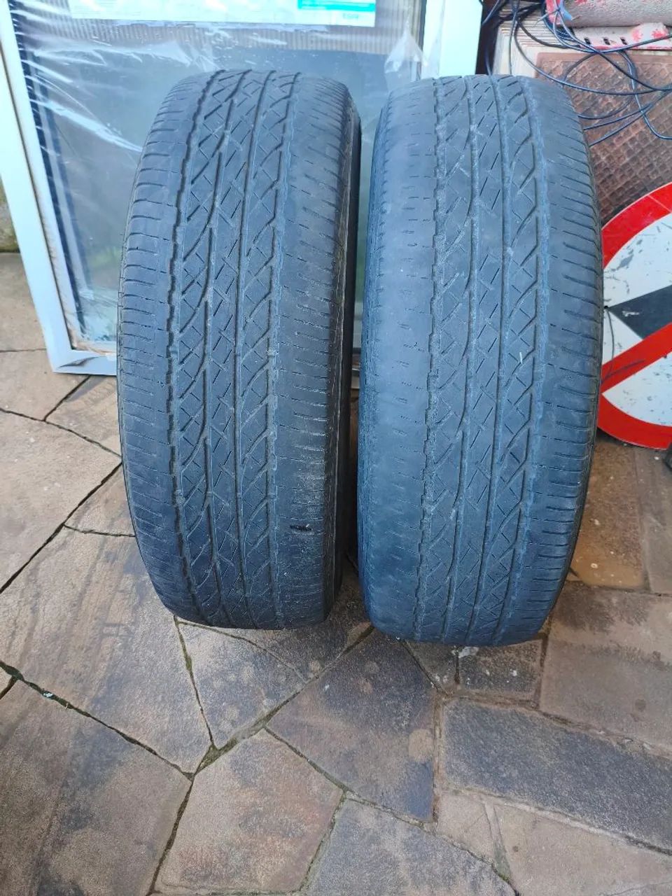 Tire 225 65 17