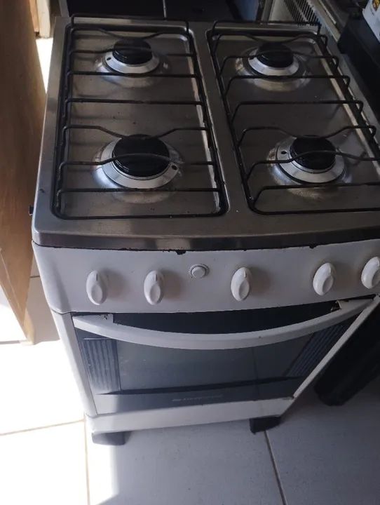 Fogão Continental 4 Bocas com Forno - Foto 3