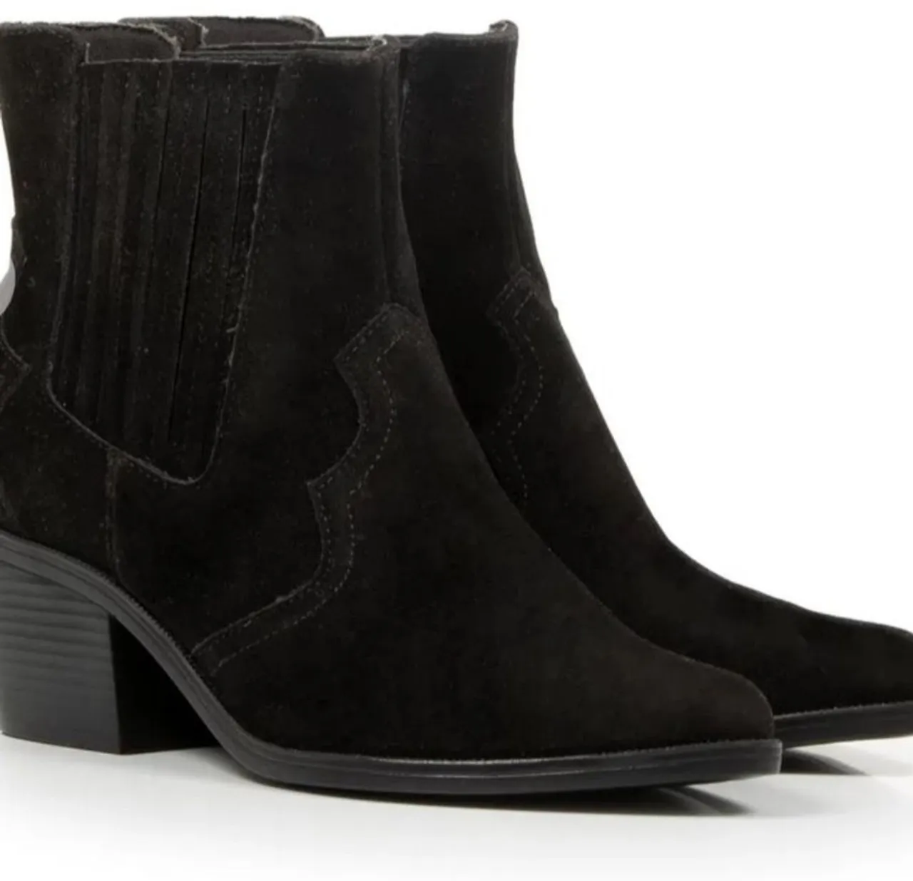 Bota Feminina Cano Curto Preta- Sonho dos pés