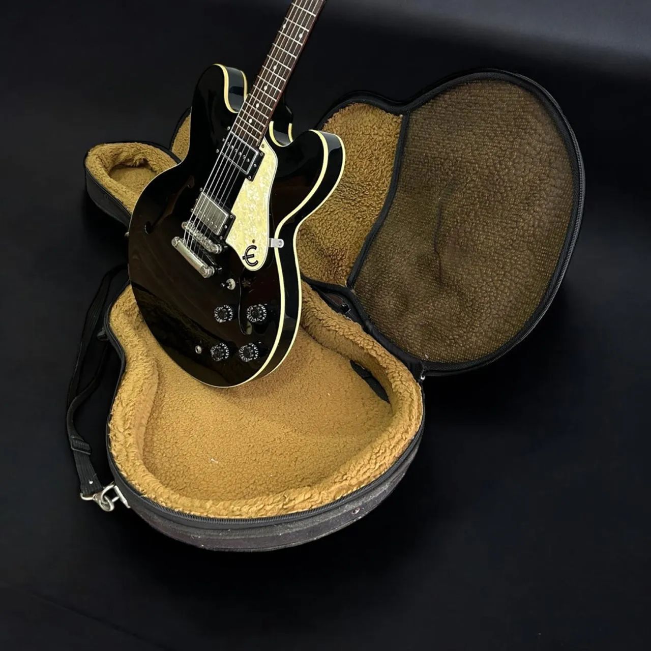 Guitarra Epiphone ES-335 - Black Beauty captador Gibson P94 - Foto 2
