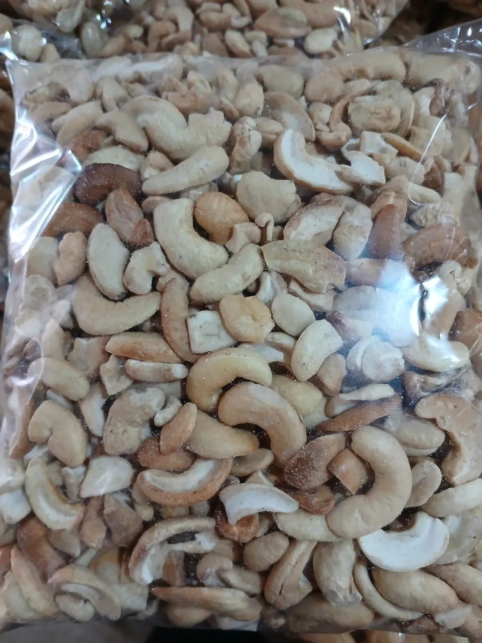 Castanhas de Caju Natural em bandas