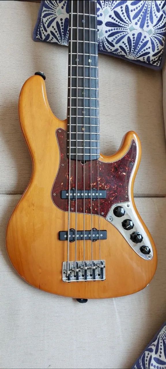 fender jazz bass deluxe v