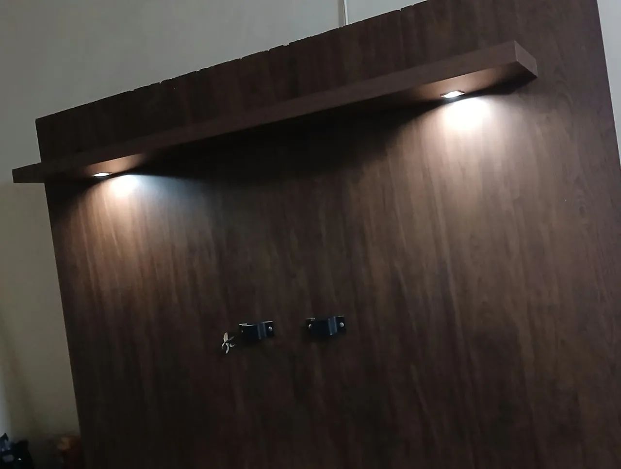 Painel com Led Cor Imbuia com Gevtão e Prateleiras<br> - Foto 3