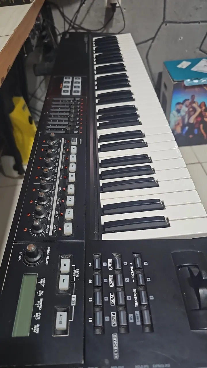Teclado Controlador MIDI ROLAND A800 PRO