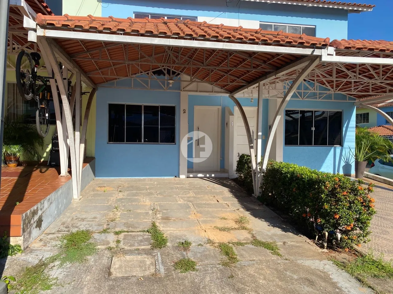 Excelente casa para venda em condomínio fechado