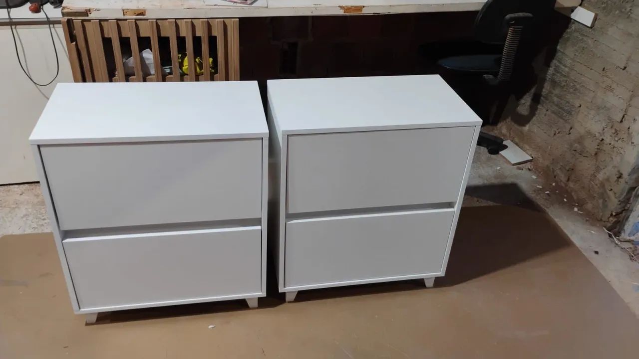 Mesa de Cabeceira Branca 2 Gavetas - Foto 2
