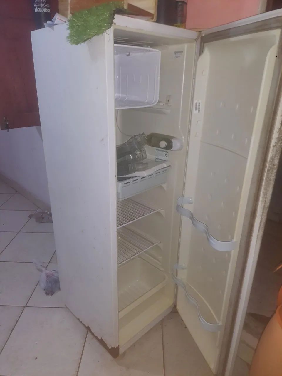Geladeira com defeito - Foto 4